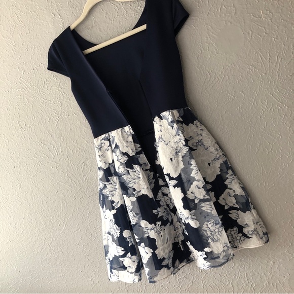 B. Darlin Navy Blue Floral Mini Dress - Size 1/2 - Picture 6 of 7
